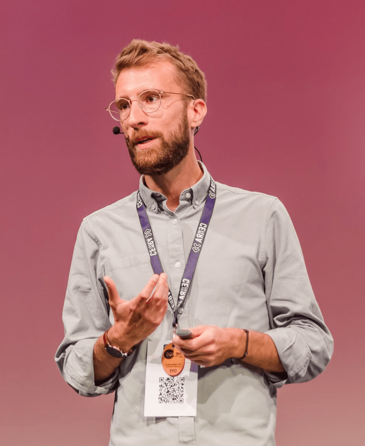 Nicolas Roland lors d’une conférence